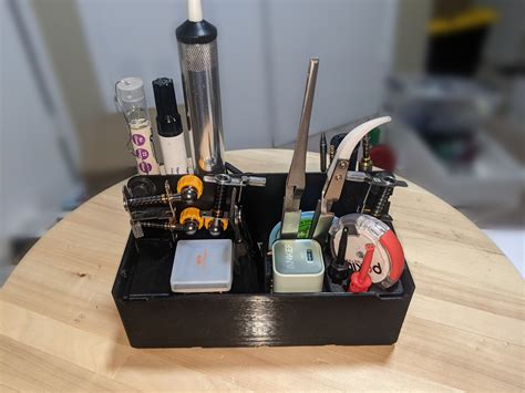 Omnifixo Helping Hands Display and Travel Case. Gridfinity 4x2 by