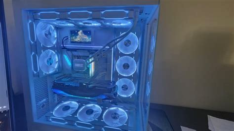 Phanteks 55inch Screen In The Nv9 Rphanteks
