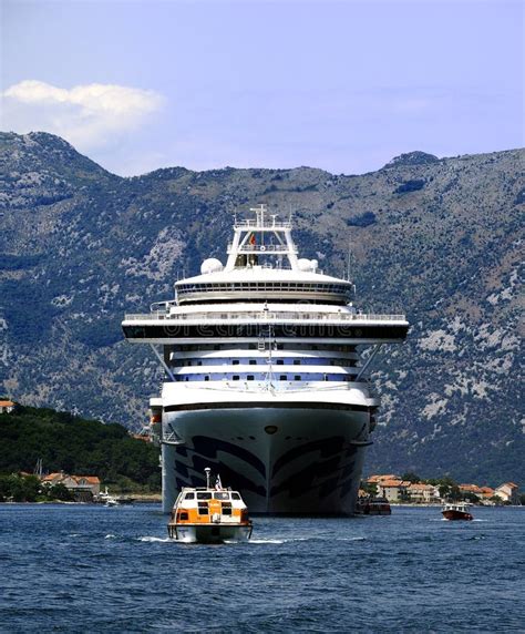 Cruise Ship and Tender in Kotor Bay Editorial Photo - Image of ship, mountains: 124055291