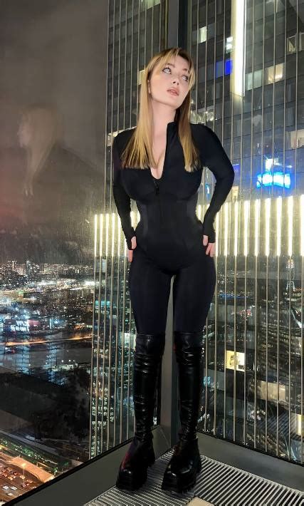 Новый слив фото Бобрихи Onlyfans и ТГ без цензуры слитые фото Обнажённая Nude Hot