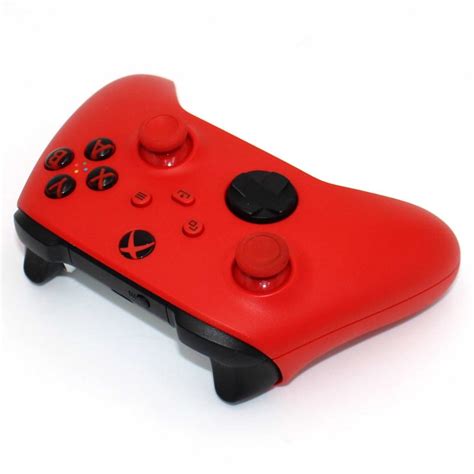 Xbox Wireless Controller Pulse Red Mit Hall Effekt Analogsticks Für Verbesserte Präzision