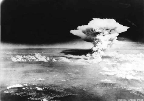 L Ombra Lunga Del Fungo Atomico Hiroshima E Nagasaki Patria