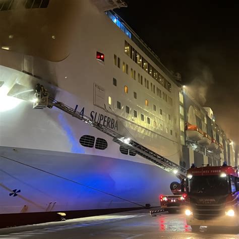 Incendio Sulla Nave Superba Il Precedente Del A Genova Era In