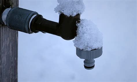 Wasserleitung Garten Frost