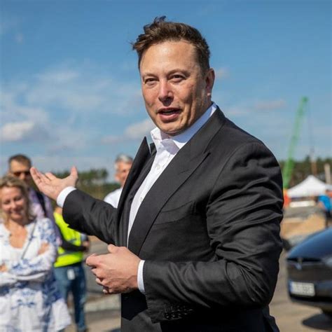 イーロン・マスク氏 美人歌手との初デートはテスラの工場だった「この人、どっかおかしいんじゃ？」｜よろず〜ニュース