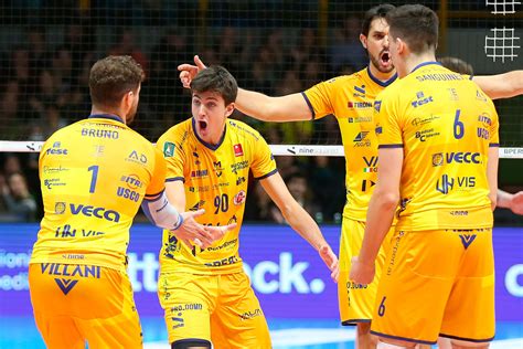 Modena Stende La Lube Nel Sold Out Del Palapanini Modena Volley