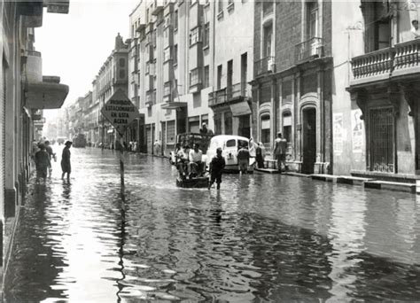 Ecologías Metropolitanas Vivir Con El Agua Drenaje Profundo Y Sus