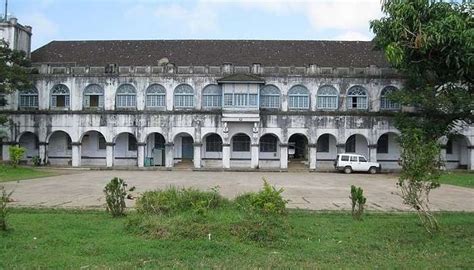 Madikeri Fort Tour With A Guide For Tourists To Discover Legacy