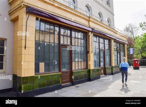 Gordon Ramsay Gastropub Hi Res Stock Photography And Images Alamy