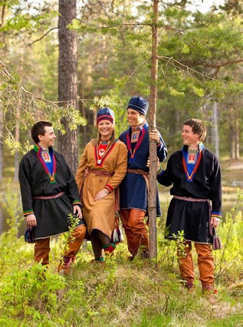 Overview Of Saami Costume Folk Costume Folklore Fashion Sami Handicraft