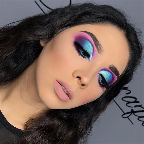 Arriba Foto Maquillaje De Ojos Color Azul Cielo Cena Hermosa