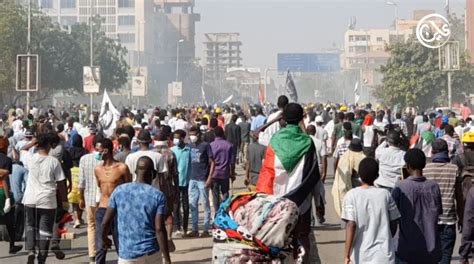 دهس واطلاق نار من أسلحة ثقيلة الجيش السوداني يتدخل لقمع الاحتجاجات