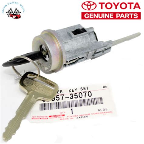 Genuine Toyota Runner Tacoma Ignition Lock Cylinder Key W O Tilt