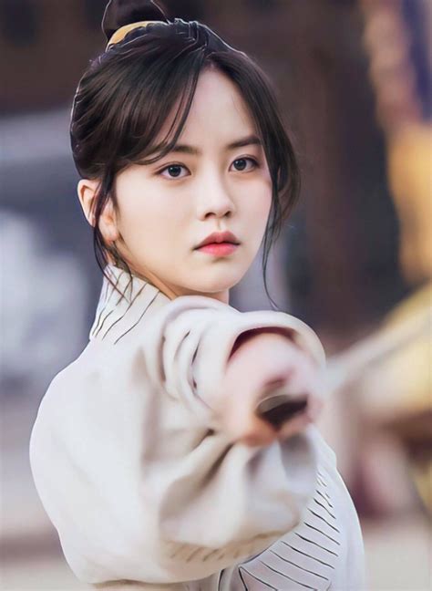 Top 10 nữ diễn viên Hàn đẹp nhất hiện nay do fan bình chọn Son Ye Jin