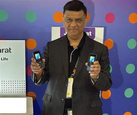 Jio Launches JioBharat V3 And JioBharat V4 Affordable 4G Feature Phones