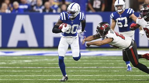 Dallis Flowers Weaves Through Buccaneers On 53 Yard Kick Return
