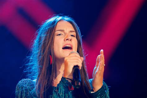 Zangeres Maan Zingt In Winkelcentrum Vathorst Amersfoort Adnl