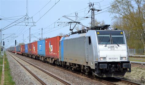 Retrack GmbH Co KG Hamburg D Mit Der Railpool Lok 186 538 5