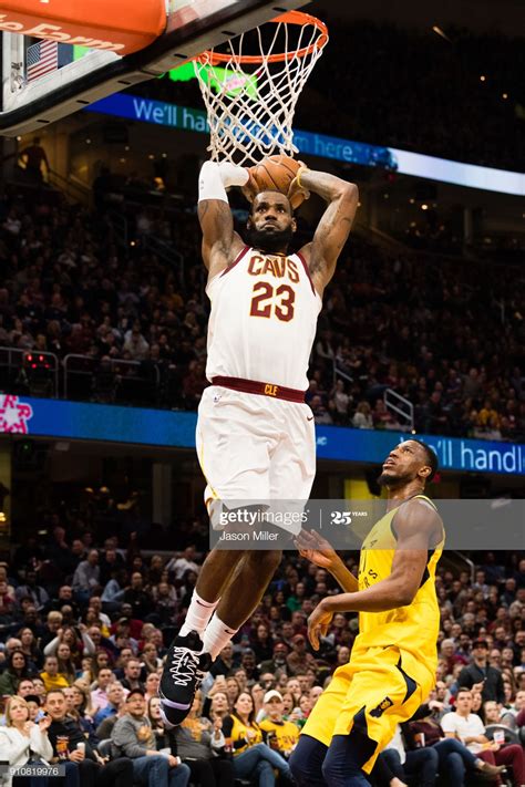 Cleveland Cavaliers Lebron James Dunk