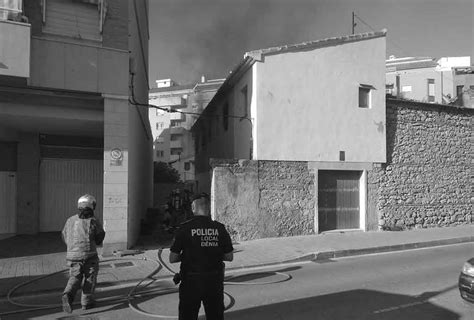 Incendi En Un Habitatge Al Costat De Lantiga Fàbrica Del Gas A Dénia