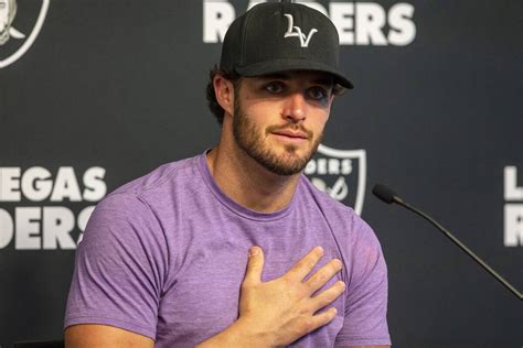 Source Sports Las Vegas Raiders Bench Quarterback Derek Carr The Source