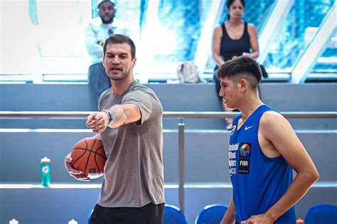 Tiago Splitter NBA E FIBA Realizam Projeto Basquete Sem