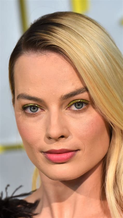 Celebrity Margot Robbie Actress Blue Eyes Australian Face Blonde