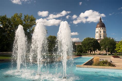 Topeka Kansas Capital Capitol Building Fountains Downtown City Skyline | Houck Transit Advertising