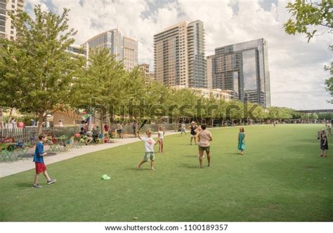 131 Oak Lawn Dallas Stock Photos, Images & Photography | Shutterstock