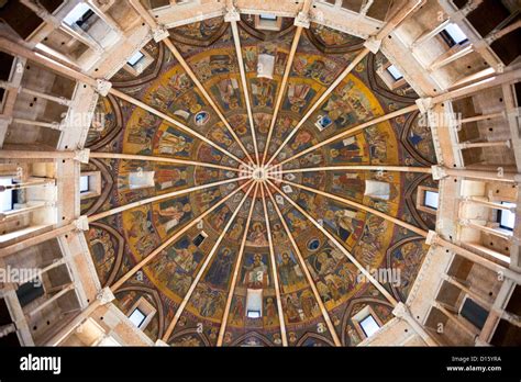 Painted Cupola Ceiling Hi Res Stock Photography And Images Alamy