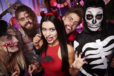 Americans Are Expected To Break Halloween Spending Record This Year