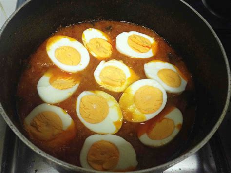 EGG CURRY RECIPE - SPICY EGG TOMATO CURRY