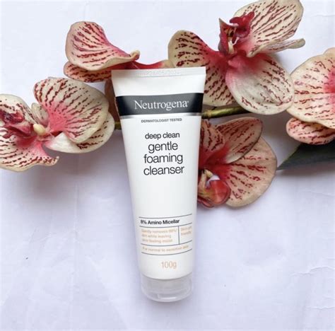 100 G ผลิต 0522 Neutrogena Deep Clean Gentle Foaming นูโทรจีน่า ดีพ คลีน เจนเทิล คลีนเซอร์ โฟม