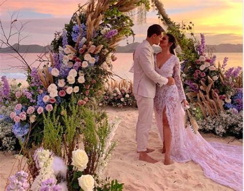 Look Stunning Beach Wedding Photos Of Iza Calzado Ben Wintle