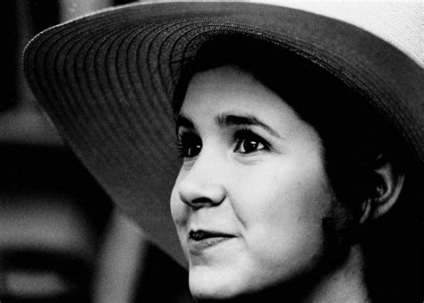25 Rare photos of Carrie Fisher – Roomy Retreat