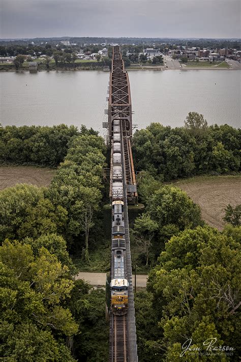 Trackside In Southern Indiana With UP Dave On The CSX Henderson