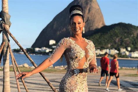 F5 Celebridades Carnaval 2018 Rainha da Império Serrano Milena