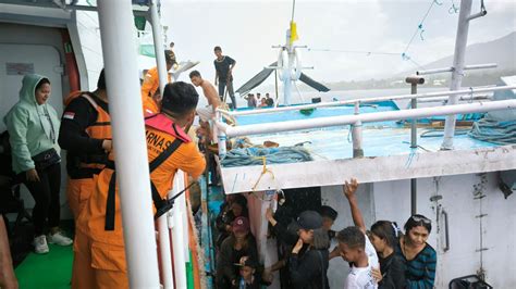 Insiden Sampan Terbalik Hingga Kapal Mati Mesin Peziarah Semana