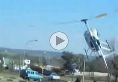 VIDEO - Disastrous landing : the Robinson R44 Astro helicopter crashed ...