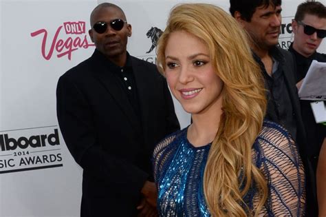 Shakira unveils 'La La La (Brazil 2014)' video - UPI.com