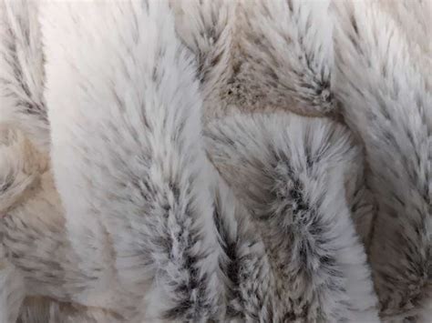 La Parisienne Faux Fur Throw By Soft Surroundings 50 X 70 Artic Fox