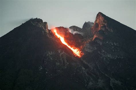 Indonésie Le Volcan Merapi Est Entré En éruption Le Mauricien