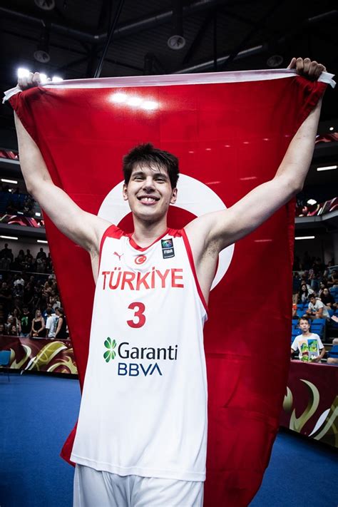 Can Peker Pekcan on Twitter Berke Büyüktuncel in FIBAU19 Dünya