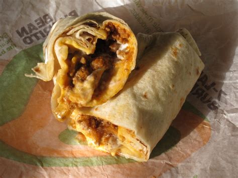 Review: Taco Bell - Beefy Nacho Burrito