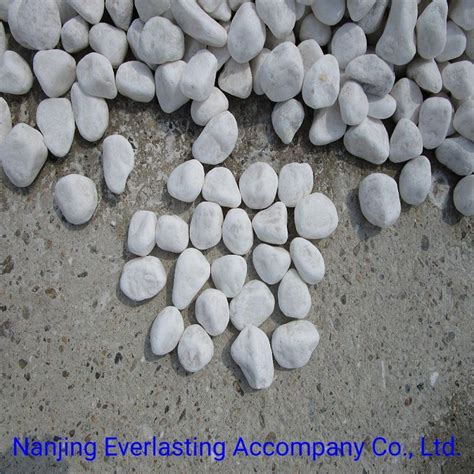 Natural White Polished Pebble Stone Landscaping River Rocks China