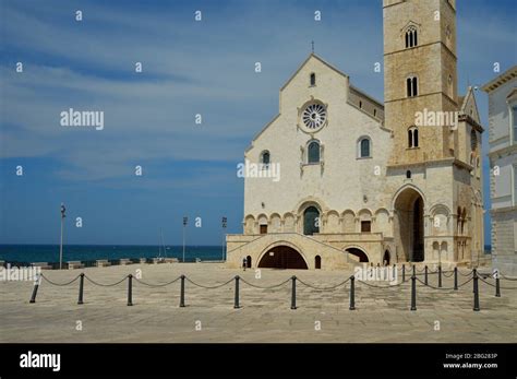 Cattedrale Di Trani Puglia Italia Immagini E Fotografie Stock Ad Alta