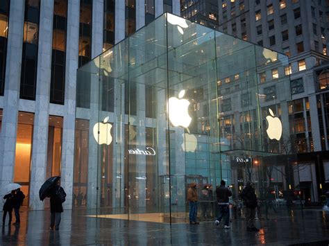 Apples Most Iconic Store Saved A Property Trump Couldnt Lease For