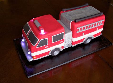 Custom Cakes & Gourmet Sweets: 3D Fire Truck Cake Tutorial | Firetruck ...