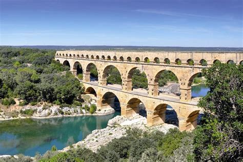 Half-Day Nimes, Uzes, and Pont du Gard from Avignon 2025