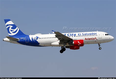 N686TA Avianca El Salvador Airbus A320 214 Photo By Javier Rodriguez